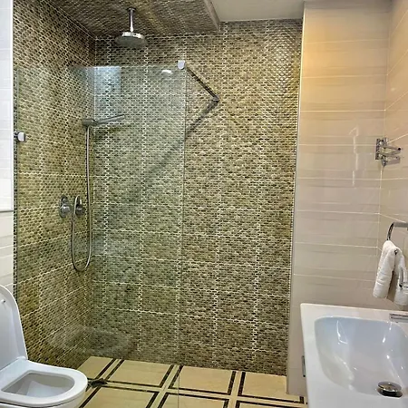Holiday Lux Tower Batumi Exterior photo