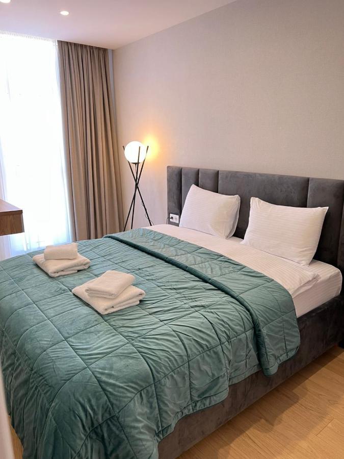 Lux Tower * 巴统
