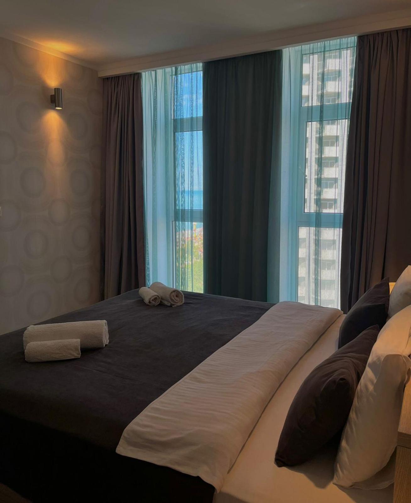 Lux Tower *